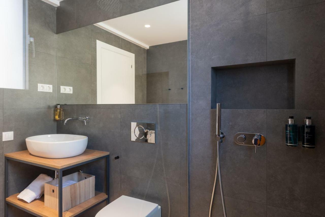 Apartament Petit Luxe L'Atic Terrassa Zewnętrze zdjęcie